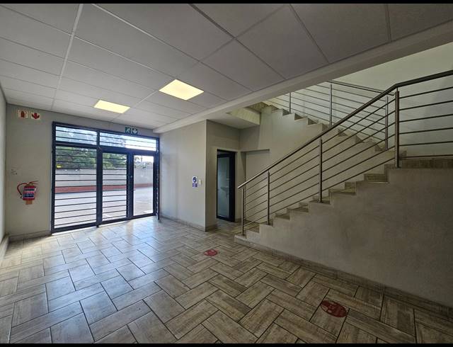 338M² WAREHOUSE TO LET IN LINBRO PARK